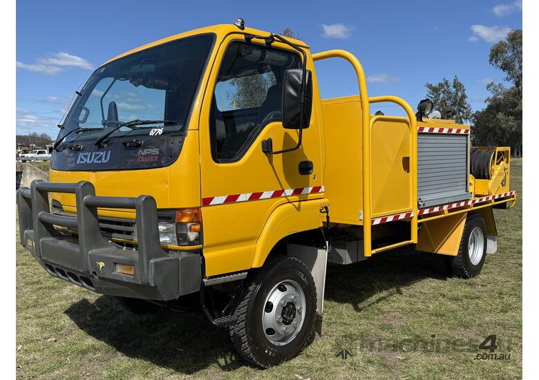 Isuzu NPS300 4x4 Turbo Diesel Single Cab Traytop Firetruck. Ex QLD Fire & Rescue Service.