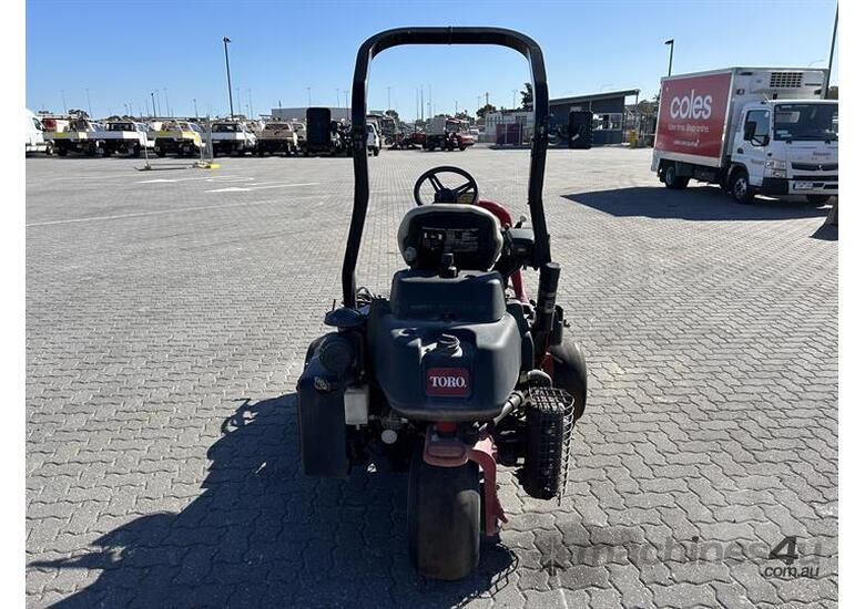 caption Toro Greensmaster 3400
