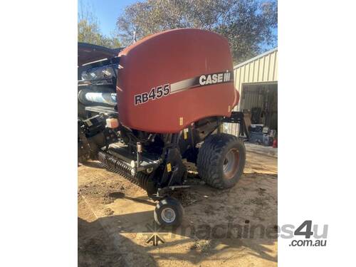 caption 2016 Case IH RB455 Round Hay Bale