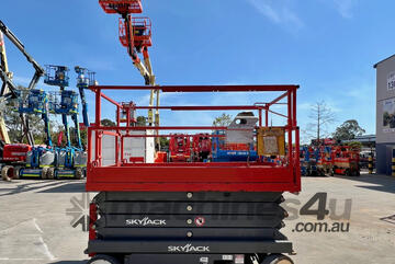 SkyJack SJ4626 Electric Scissor Lift - Working height 9.92m