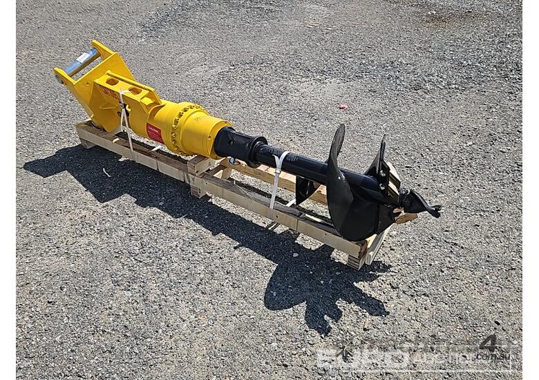 Unused Captok Auger To Suit CAT305 Excavator c/w Bracket Reducer 