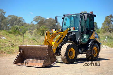 Komatsu WA65-6 Loader/Tool Carrier Loader