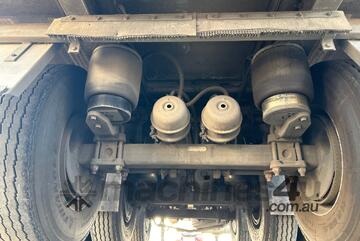 2004 FTE 3A Tri Axle 44ft Tri Axle Refrigerated Pantech Trailer