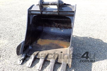 Kobelco Excavator GP bucket 1.2m wide