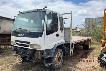 Isuzu 2004   FTR Table Top Isuzu 2004   FTR Table Top