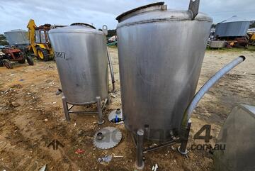 Vertical Stainless Steel Vats - 1200 Litre