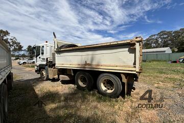 2011 Isuzu C3 GIGA 455 CXY Premium Tipper Truck (Council asset) *Located Wedderburn, VIC*