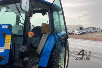 New Holland T5040 Tractor / Loader
