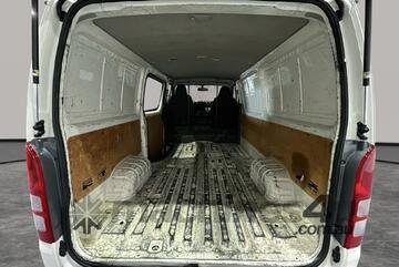 Toyota 2018   Hiace Petrol