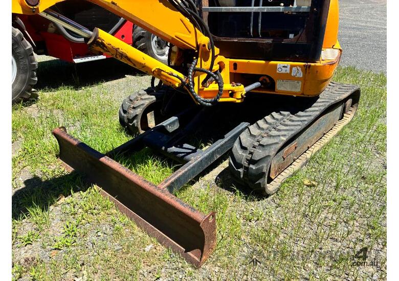 JCB 8032 MINI EXCAVATOR.