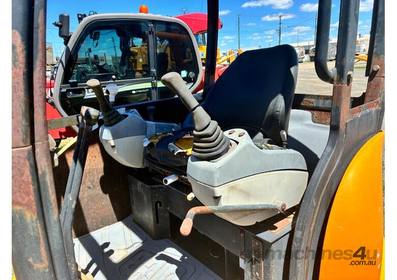 JCB 8032 MINI EXCAVATOR.