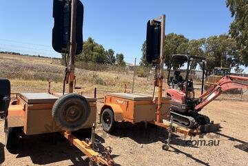 2006 Unknown Single Axle Traffic Light Trailer Combination