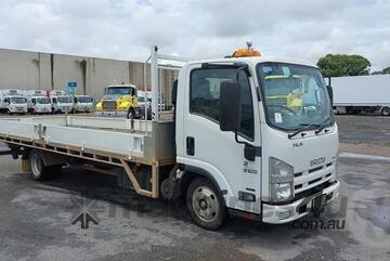 Isuzu   NLR 200 Medium AMT