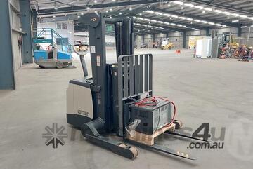 Crown   Walkie Reach