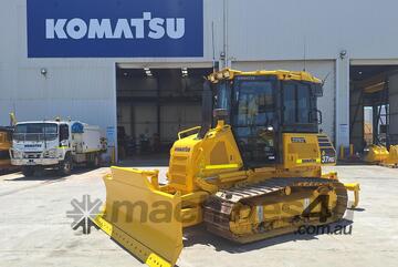 Komatsu 2014   D37PXi_23