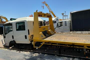 2013 Isuzu FH Tilt Tray (Crew Cab)