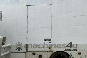 2000 Volvo FM 12 Pantech Sleeper Cab