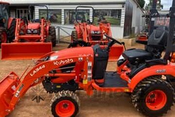 Kubota BX2680 26 Horse Power Tractor With Loader