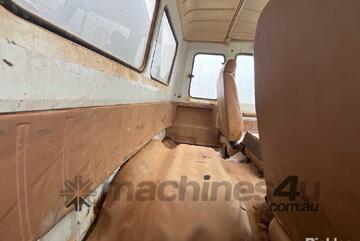 Hino 1986   FF Water Cart