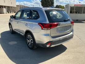 2018 Mitsubishi Outlander ES ADAS FWD Wagon (Petrol) (Auto) (Ex-Defence) - picture2' - Click to enlarge