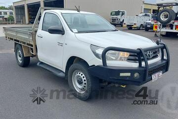 Toyota   Hilux GUN126R