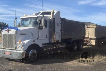 2012 Kenworth T409 SAR + 2007 Lusty EMS Quad Dog Trailer.