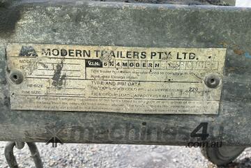 2011 Modern Trailers Single Axle Box Trailer