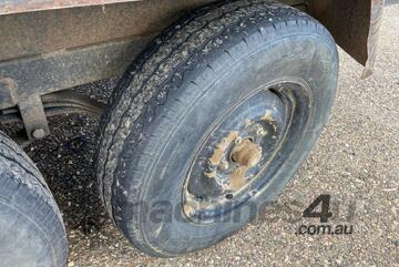 2005 Victorian Trailers Dual Axle Box Trailer