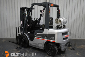 Nissan 2.5 Tonne Forklift For Sale LPG 3495 Low Hours Nissan K21 Engine Excellent Condition