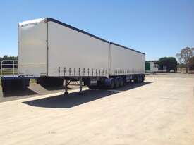 2005 Krueger 34 Pallet Curtainsiders - picture2' - Click to enlarge