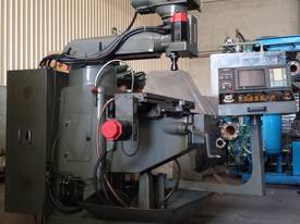 CNC King Rich Knee Type  Milling Machine - picture1' - Click to enlarge