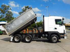 #2214B Scania 144 6x4 Tipper Truck 530HP 735,000  - picture2' - Click to enlarge