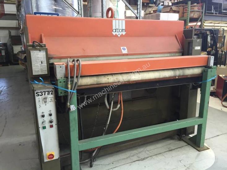 caption ATOM Platen Press