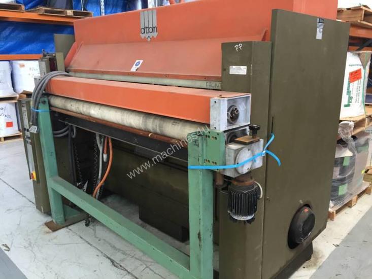 caption ATOM Platen Press