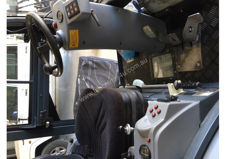 caption 2013 Hako Citymaster 1250