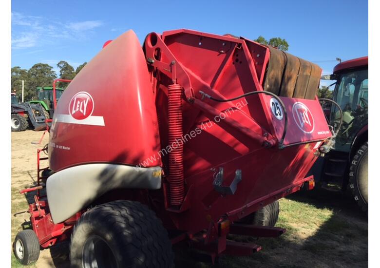 caption Welger RP435 Baler