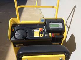 Good condition Hyster order picker - picture2' - Click to enlarge