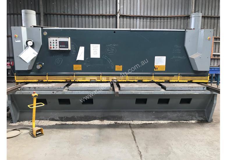 caption AVAILABLE NOW! - METALMASTER 4000mm x 12mm Variable Rake Guillotine