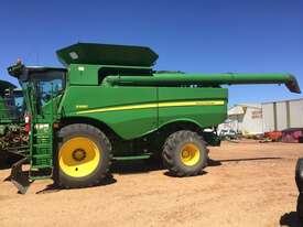 2012 John Deere S680 + Midwest 40ft Combines - picture0' - Click to enlarge