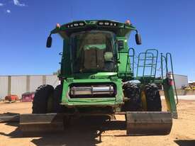 2012 John Deere S680 + Midwest 40ft Combines - picture0' - Click to enlarge