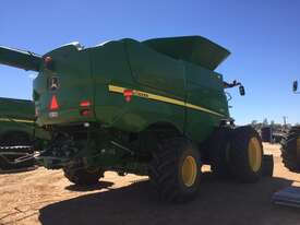 2012 John Deere S680 + Midwest 40ft Combines - picture2' - Click to enlarge