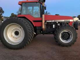 Case IH 8950 FWA/4WD Tractor - picture1' - Click to enlarge