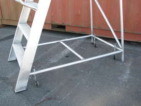 Aluminium 6 Step Order Picker Picking Ladder - picture0' - Click to enlarge