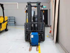 1.4T Battery Electric 3 Wheel Battery Electric Forklift - picture1' - Click to enlarge
