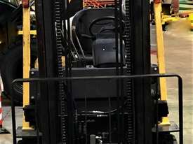 2.5T LPG Counterbalance Forklift - picture0' - Click to enlarge