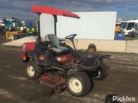 2011 Toro Groundmaster 360 - picture2' - Click to enlarge