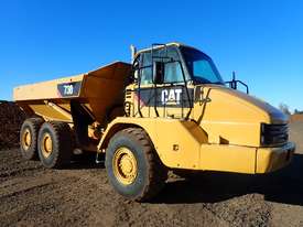 Caterpillar 730 Articulated Dump Truck - picture2' - Click to enlarge