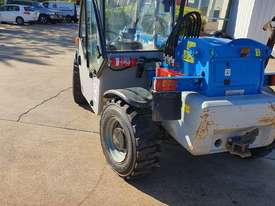 Used 2.5 tonne Genie  Telehandler - picture2' - Click to enlarge