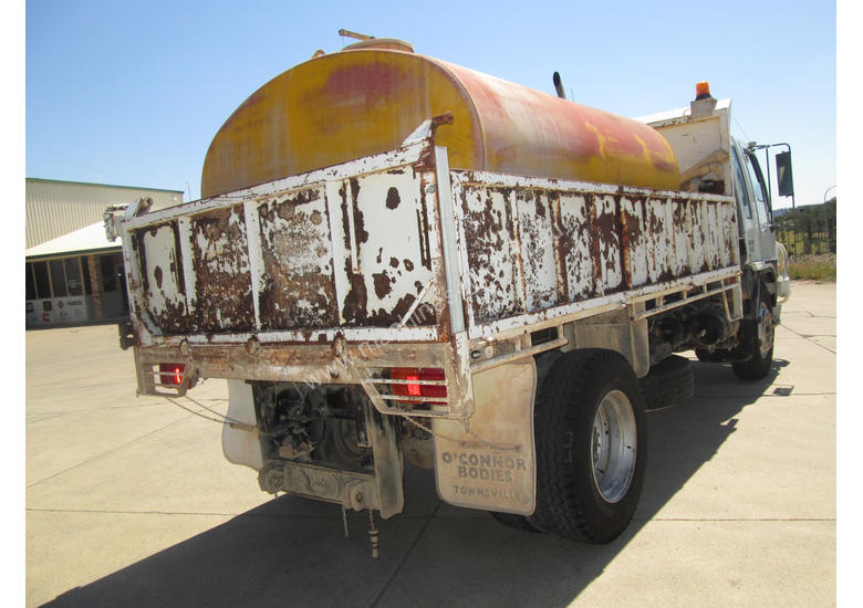 caption Hino FG Ranger 9 Water truck Truck