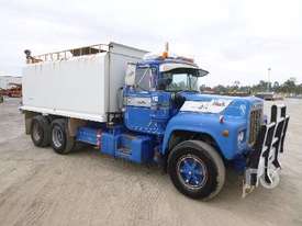 MACK R600 Water Truck - picture0' - Click to enlarge